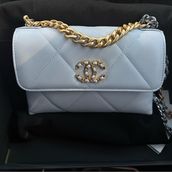 Authentic Chanel 19 clutch - Picture 6 of 6